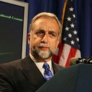 Portrait of Ken Hachikian